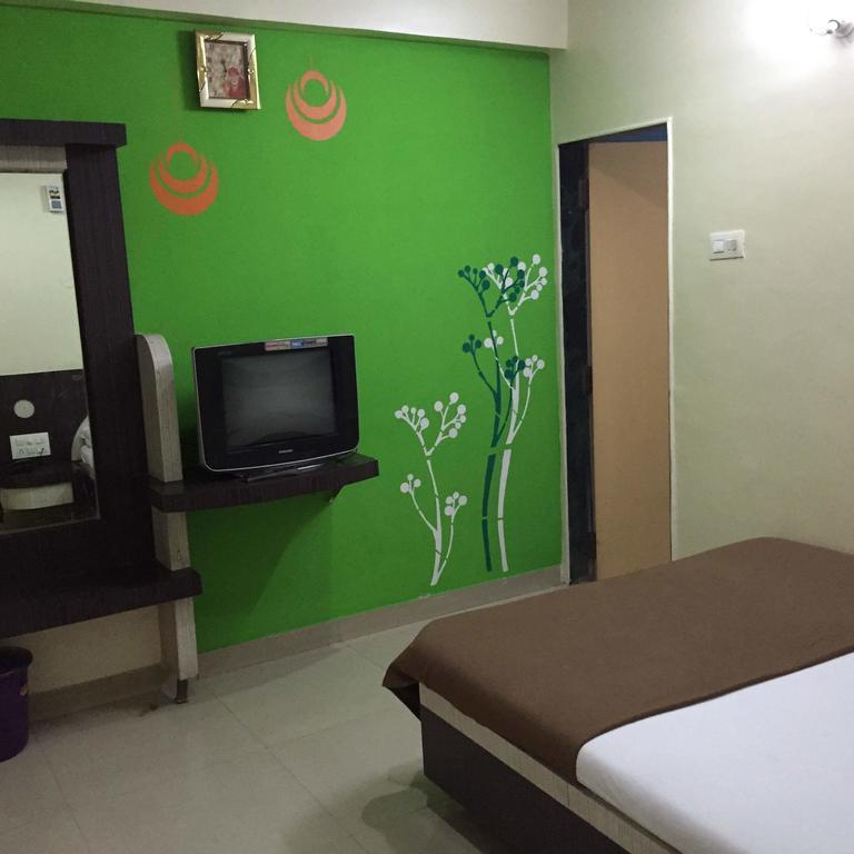 Hotel Disha Palace Shirdi Ngoại thất bức ảnh