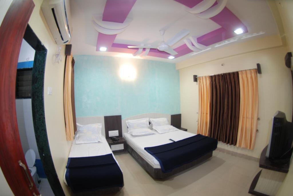 Hotel Disha Palace Shirdi Ngoại thất bức ảnh