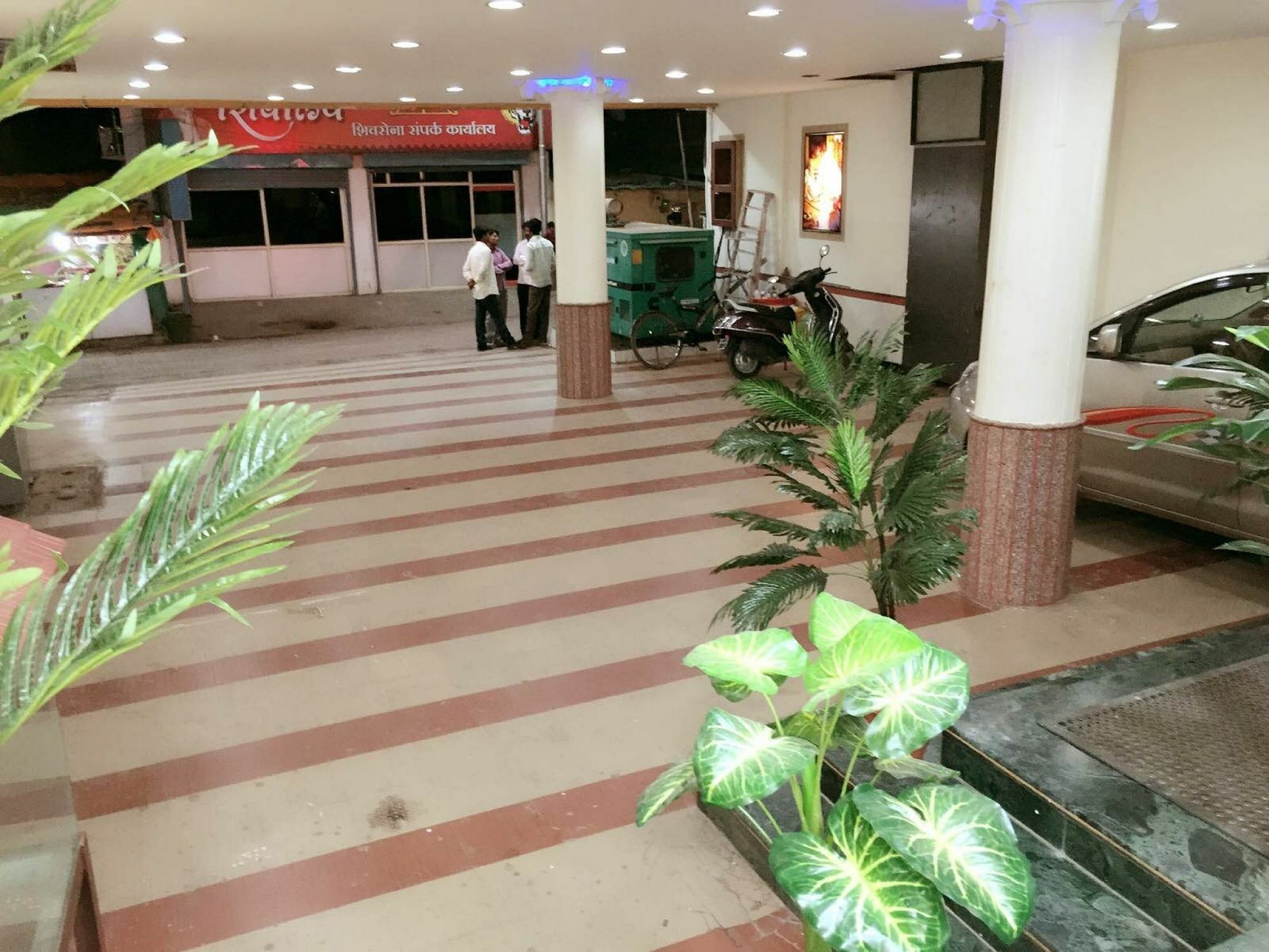 Hotel Disha Palace Shirdi Ngoại thất bức ảnh