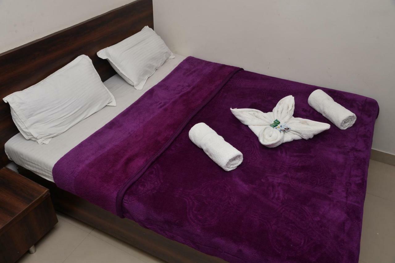 Hotel Disha Palace Shirdi Ngoại thất bức ảnh