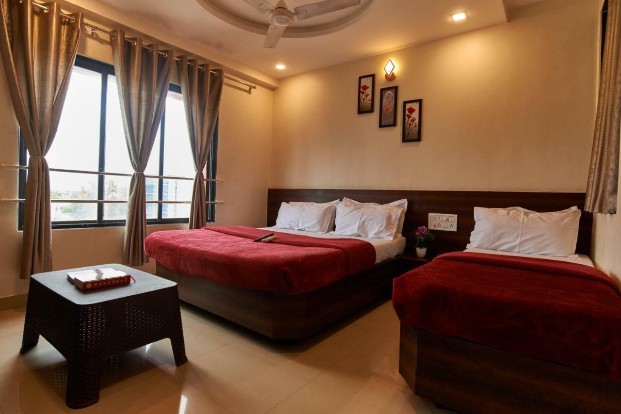 Hotel Disha Palace Shirdi Ngoại thất bức ảnh