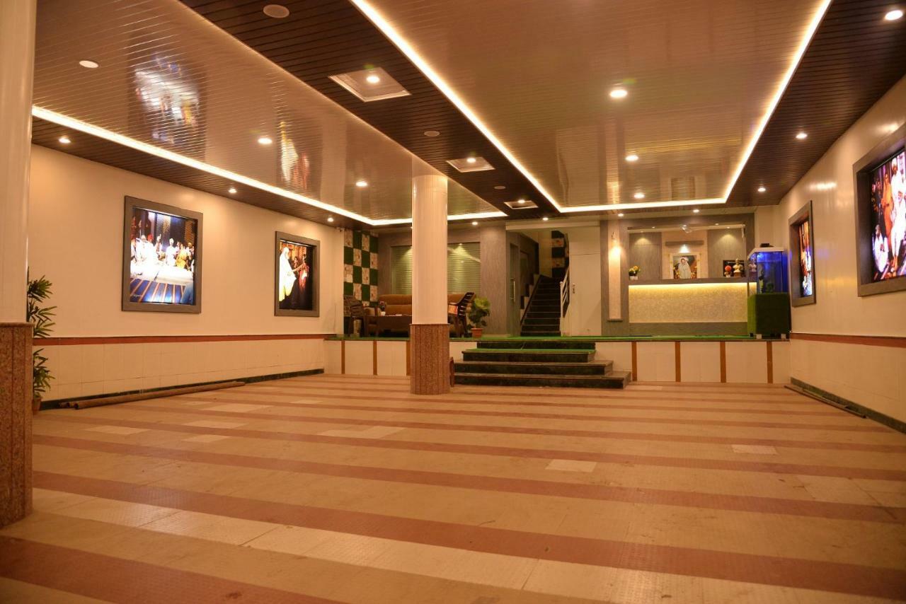 Hotel Disha Palace Shirdi Ngoại thất bức ảnh