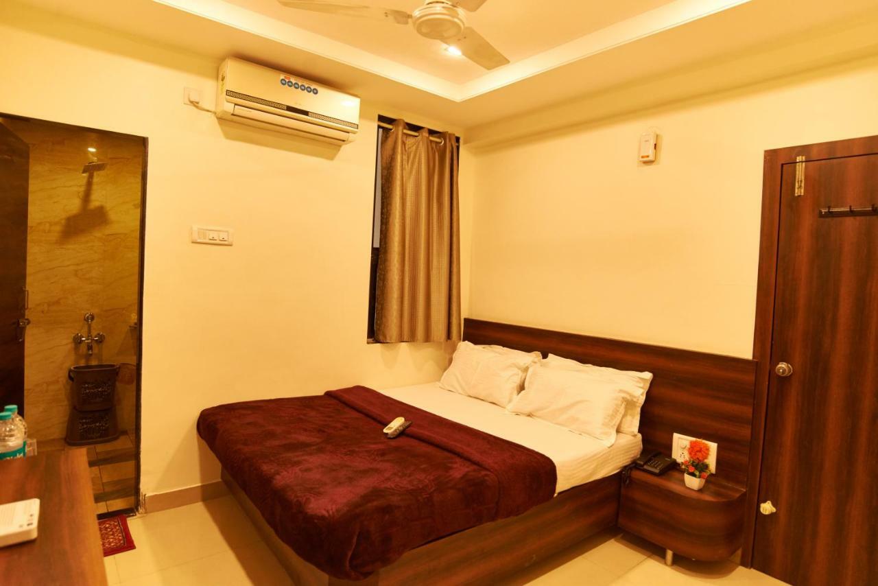 Hotel Disha Palace Shirdi Ngoại thất bức ảnh