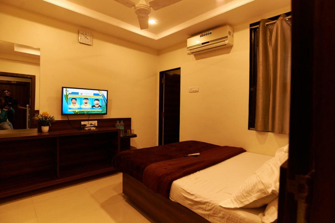 Hotel Disha Palace Shirdi Ngoại thất bức ảnh