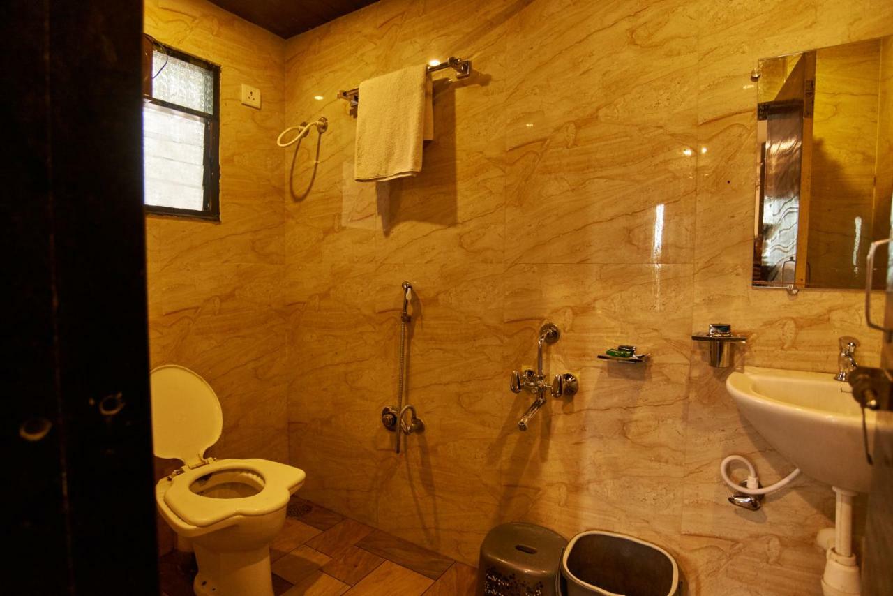 Hotel Disha Palace Shirdi Ngoại thất bức ảnh