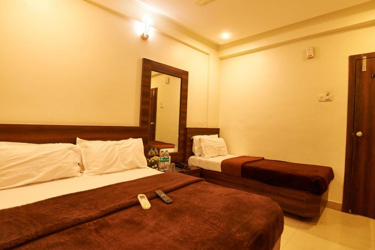 Hotel Disha Palace Shirdi Ngoại thất bức ảnh