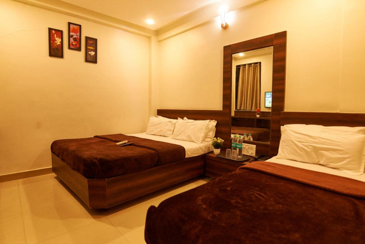 Hotel Disha Palace Shirdi Ngoại thất bức ảnh